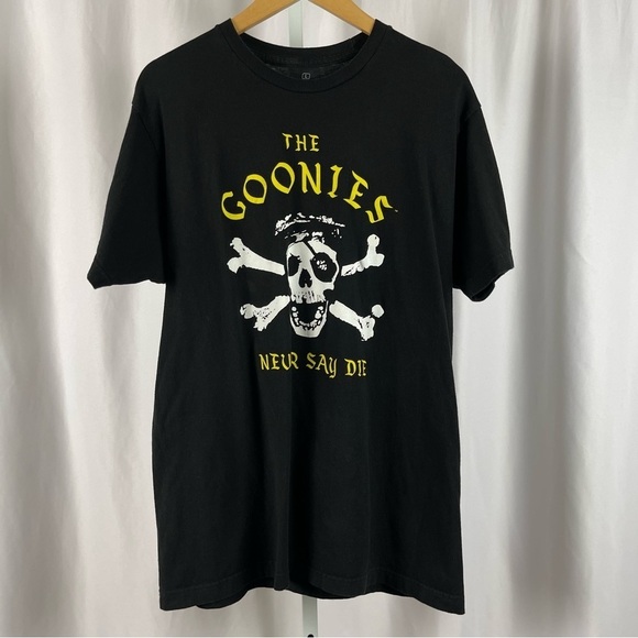 The Goonies Ripple Junction Large Graphic Tee Shirt Skull Movie 80's Grunge - Picture 1 of 5